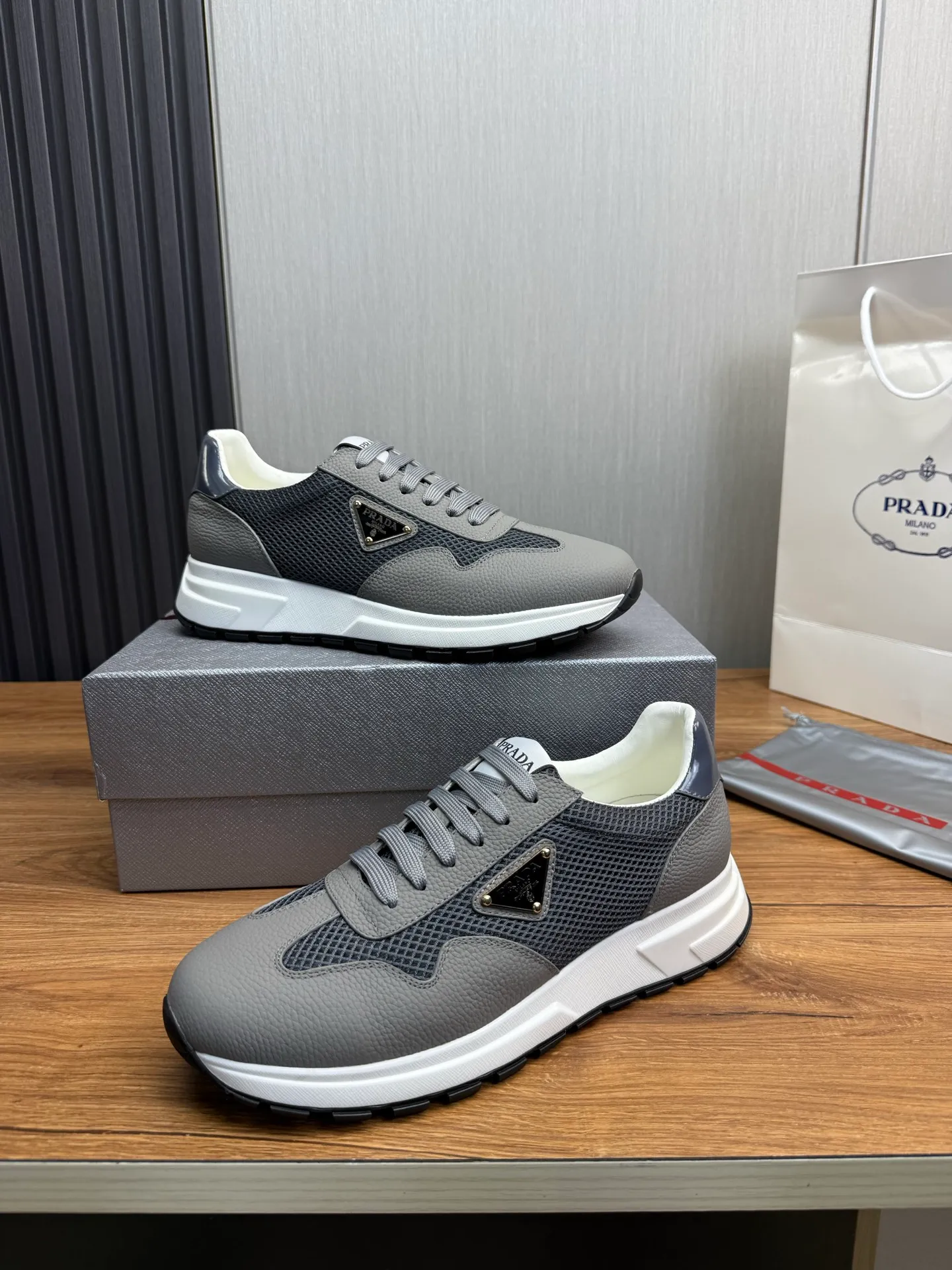 Men's shoes 💰560💰 [PRADA] Men's shoes are popular in the counter, official website is synchronized, 1 high-quality shipment ✔️Original cowhide mesh + cowhide lining, 1🆚1 replica, original sole, 38-45 (45 customized, non-refundable)